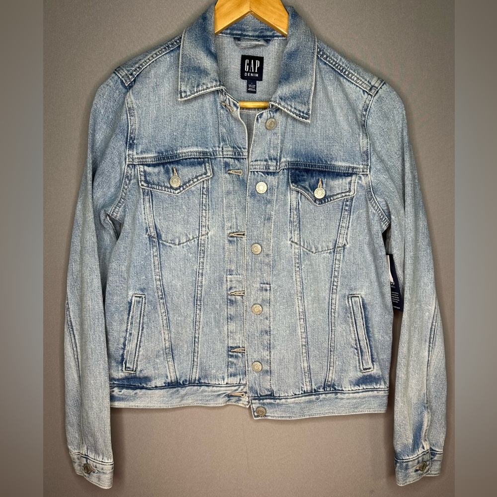 GAP Women's Light Wash Denim Jacket NWT